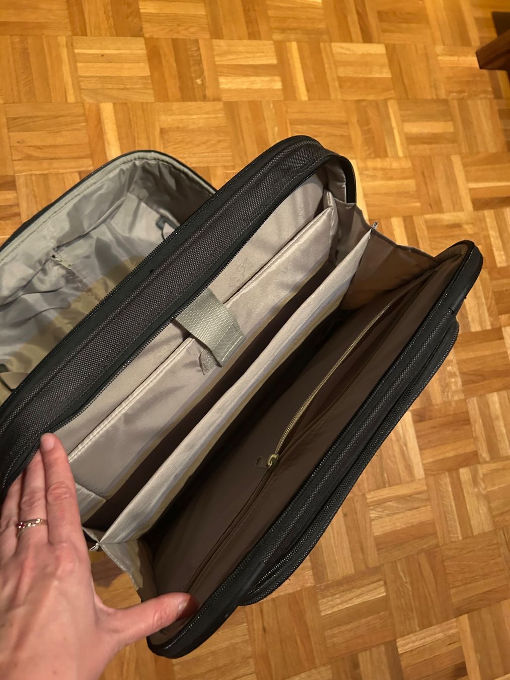 Kappa Valigie: Kappa Business Trolley- Rollkoffer Koffer – Usato da Genève venduto da sunandwind 5