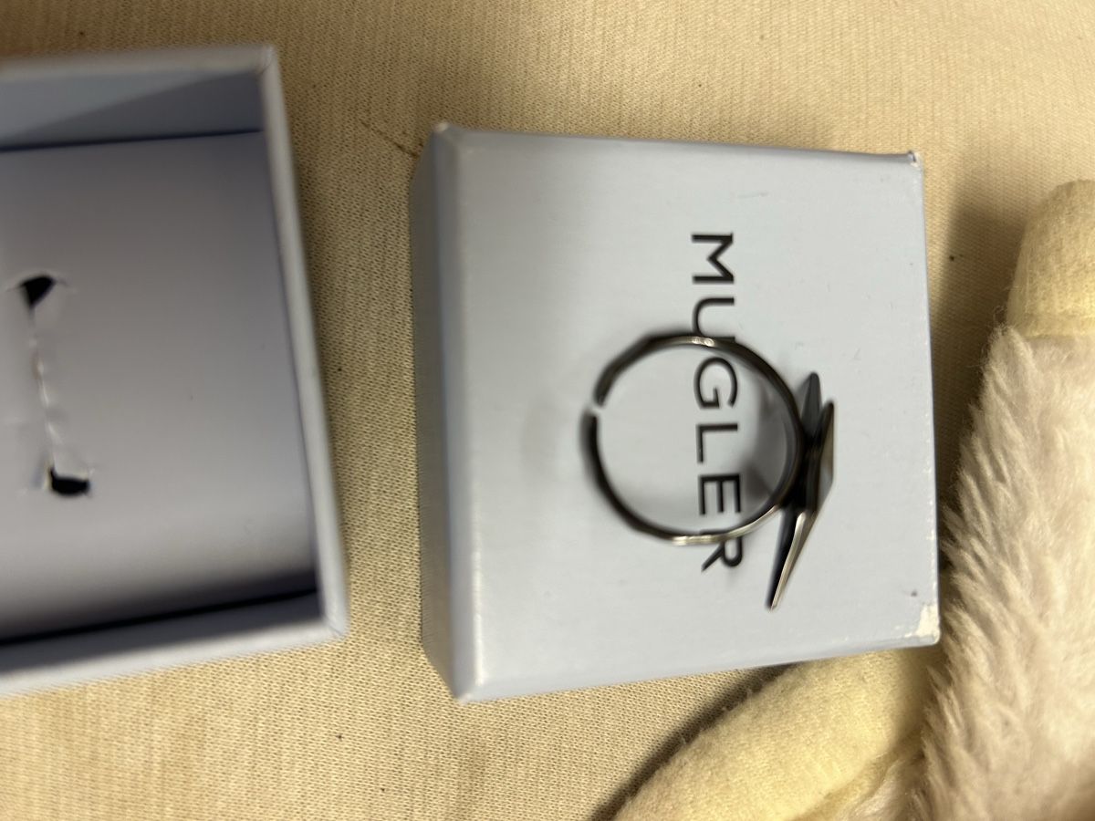 Ringe: ring mugler – Neu und originalverpackt aus Zürich von 11Zitronenfalter 2