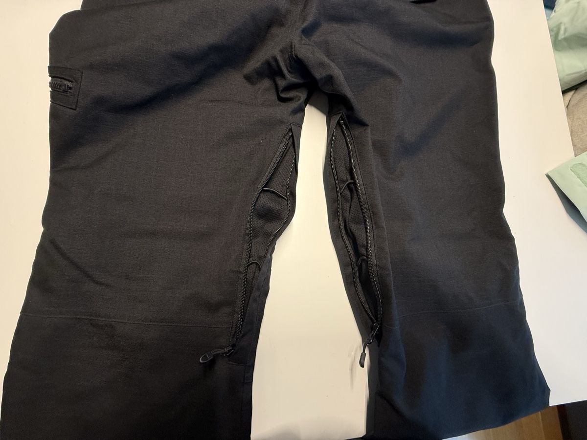 Hosen: Snowboardhose von Beach Mountain, Gr 44 – Neu (gemäss Beschreibung) aus Zweisimmen von Mousie 3