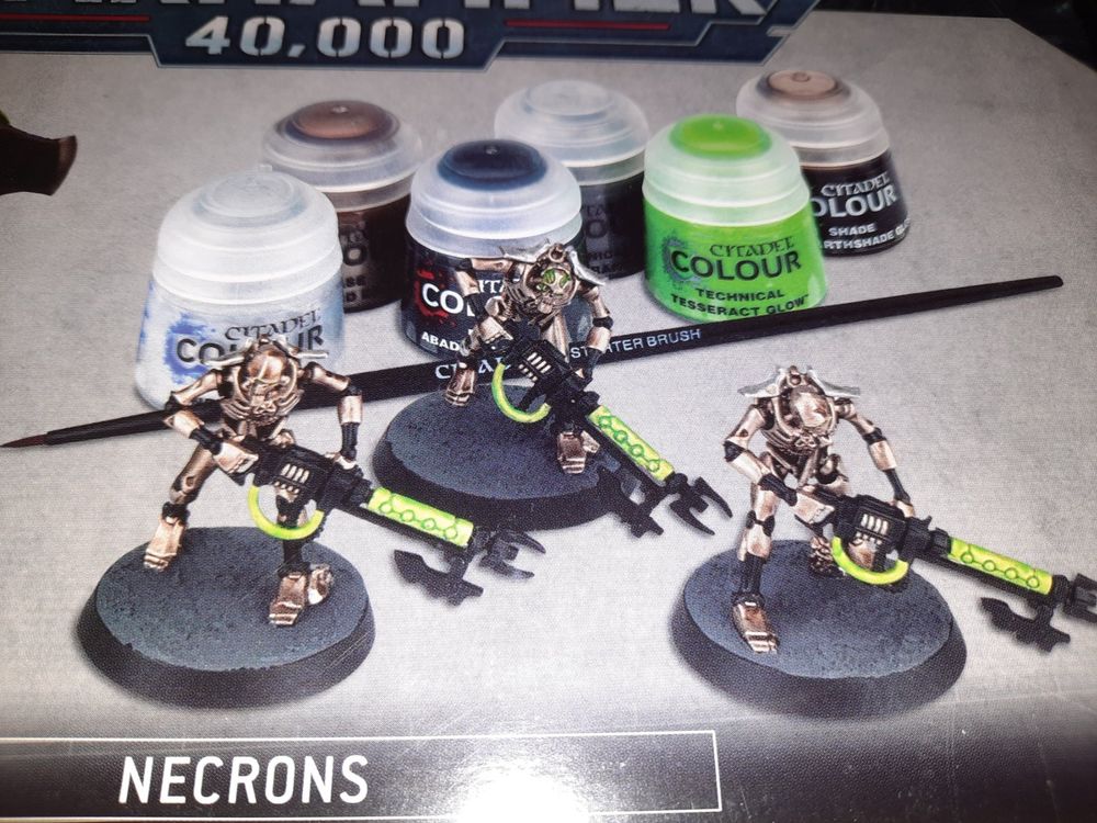 Warhammer 40K Paint Set + WARRIORS Acheter sur Ricardo