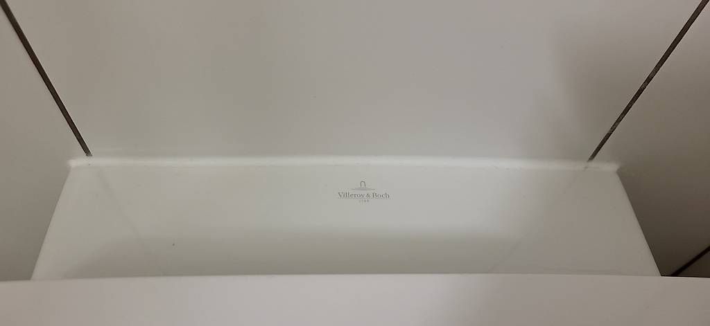 Villeroy & Boch WC: Cuvette de WC Villeroy & Boch avec siège – Gebraucht aus Versoix von Lc.1 2