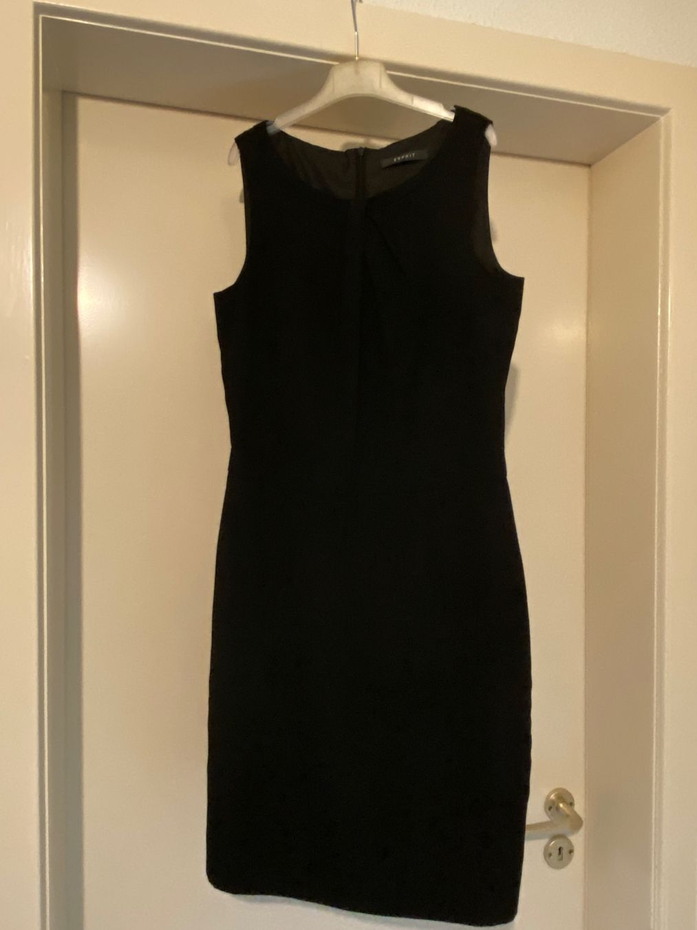 Esprit Vestiti: Kleid Esprit M, kleines Schwarzes – Nuovo (secondo la descrizione) da Zürich venduto da Wim-Broccoli