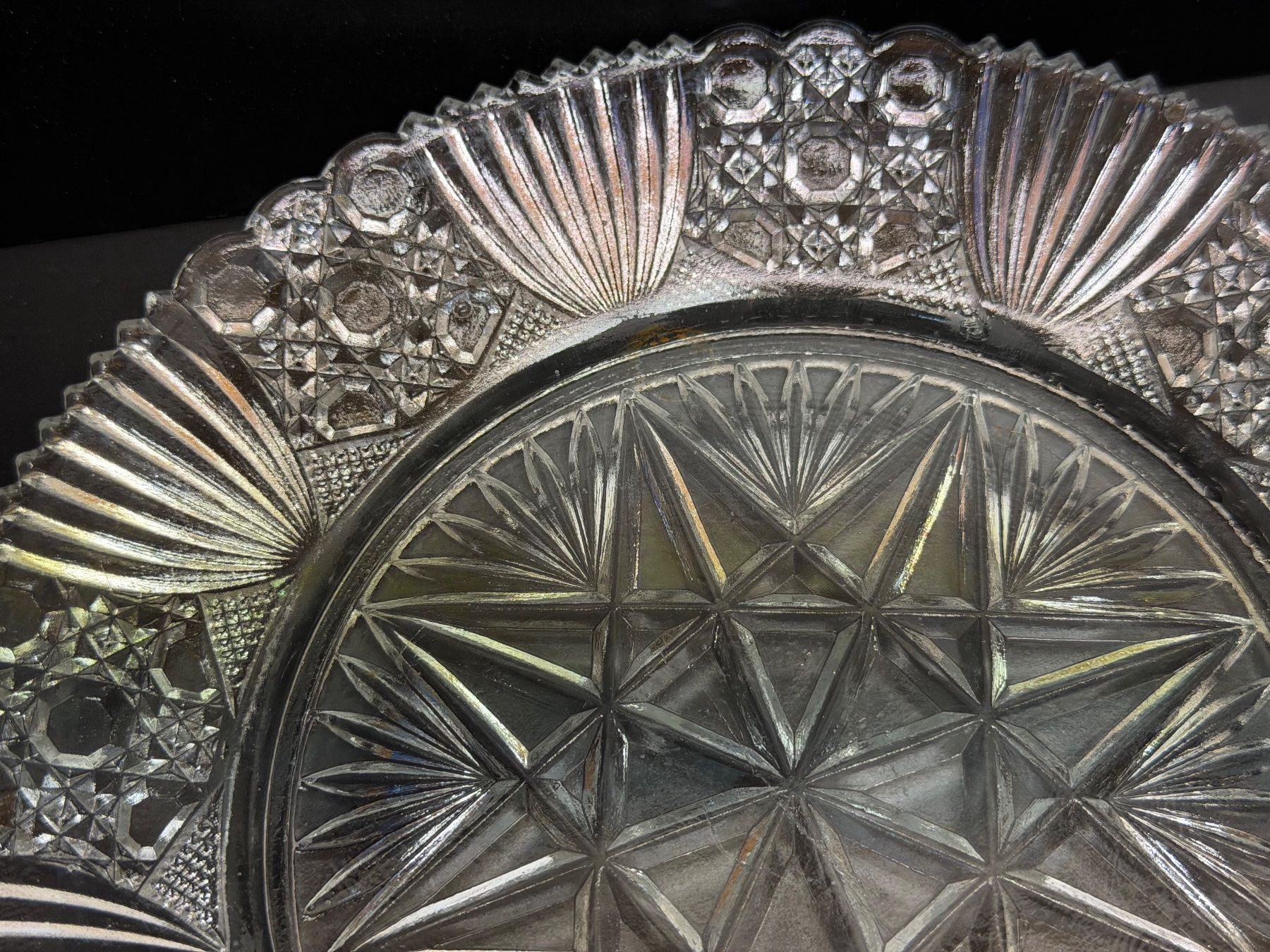 Piatti: JUGENDSTIL TELLER FLACH / SCHALE, KRISTALL PRESSGLAS – Usato da Matzingen venduto da Puhbaerli 3