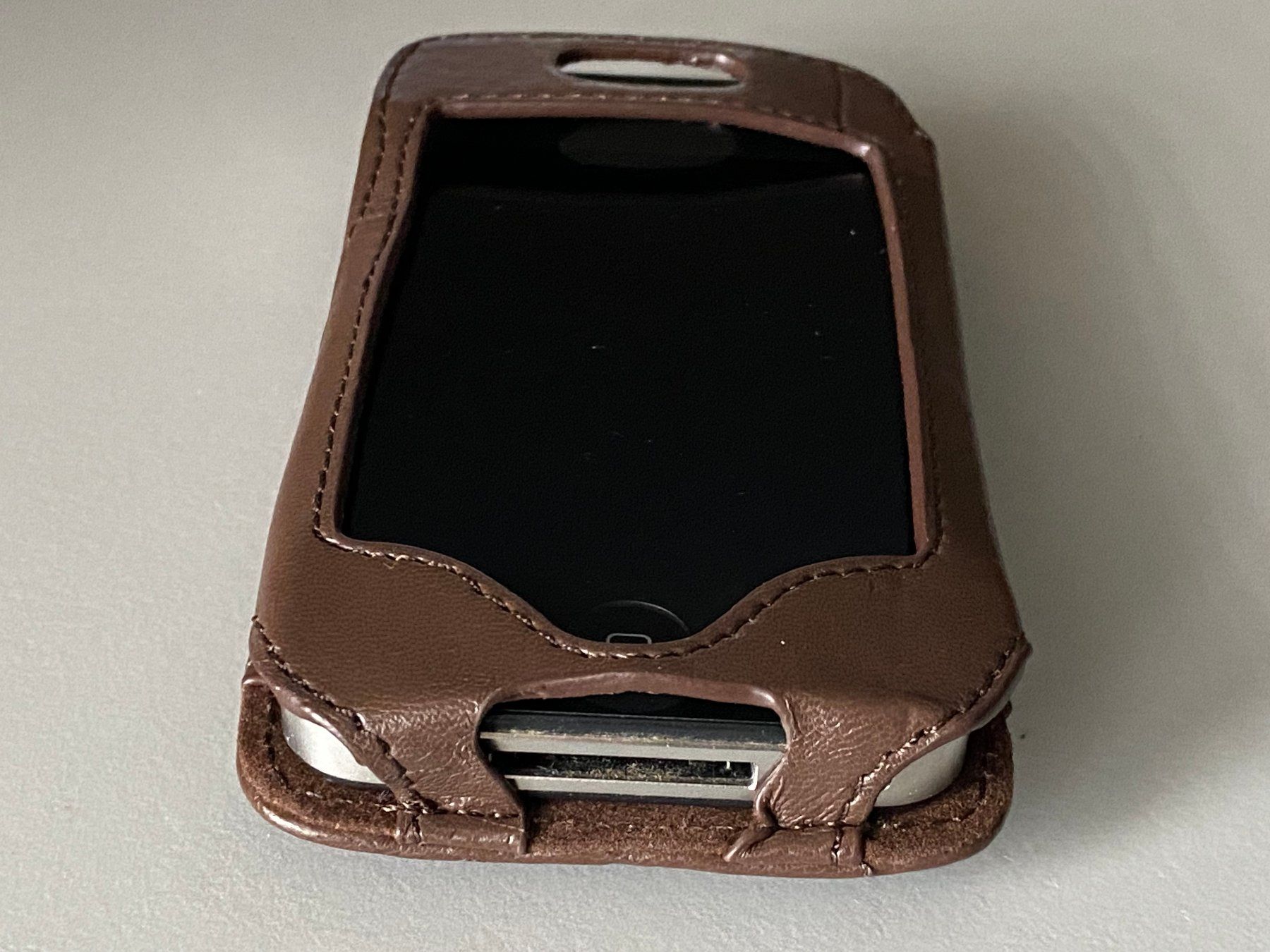 Apple Cover & Protezioni schermo: iPhone 4 Hüllen aus Kunstleder - ohne iPhone – Nuovo (secondo la descrizione) da Langwiesen venduto da Restposten-24 4