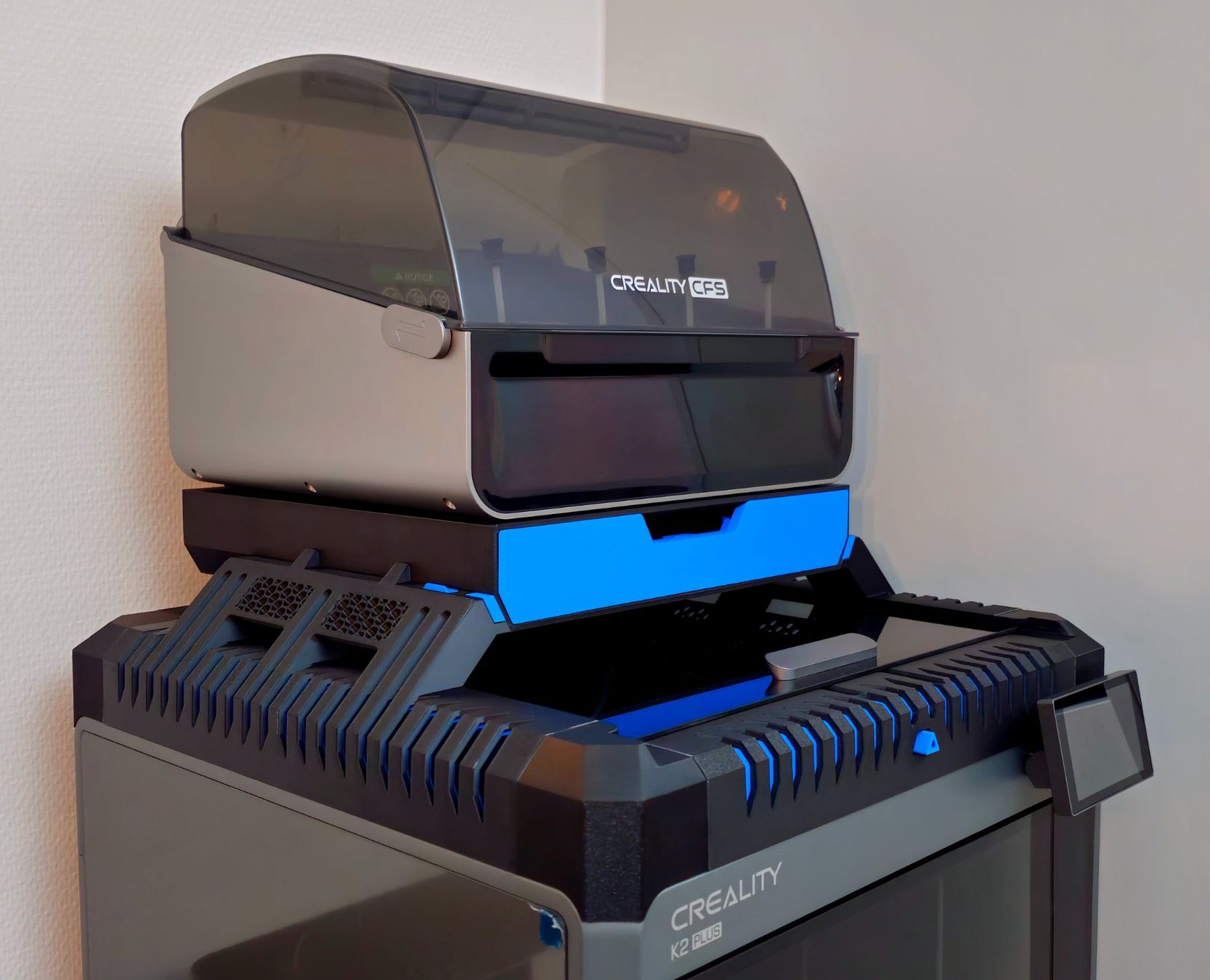 Creality Imprimante 3D: CREALITY K2 PLUS + RISER V4 + DX2C + FILAMENTS – D'occasion à St. Gallen par Cat_s 2