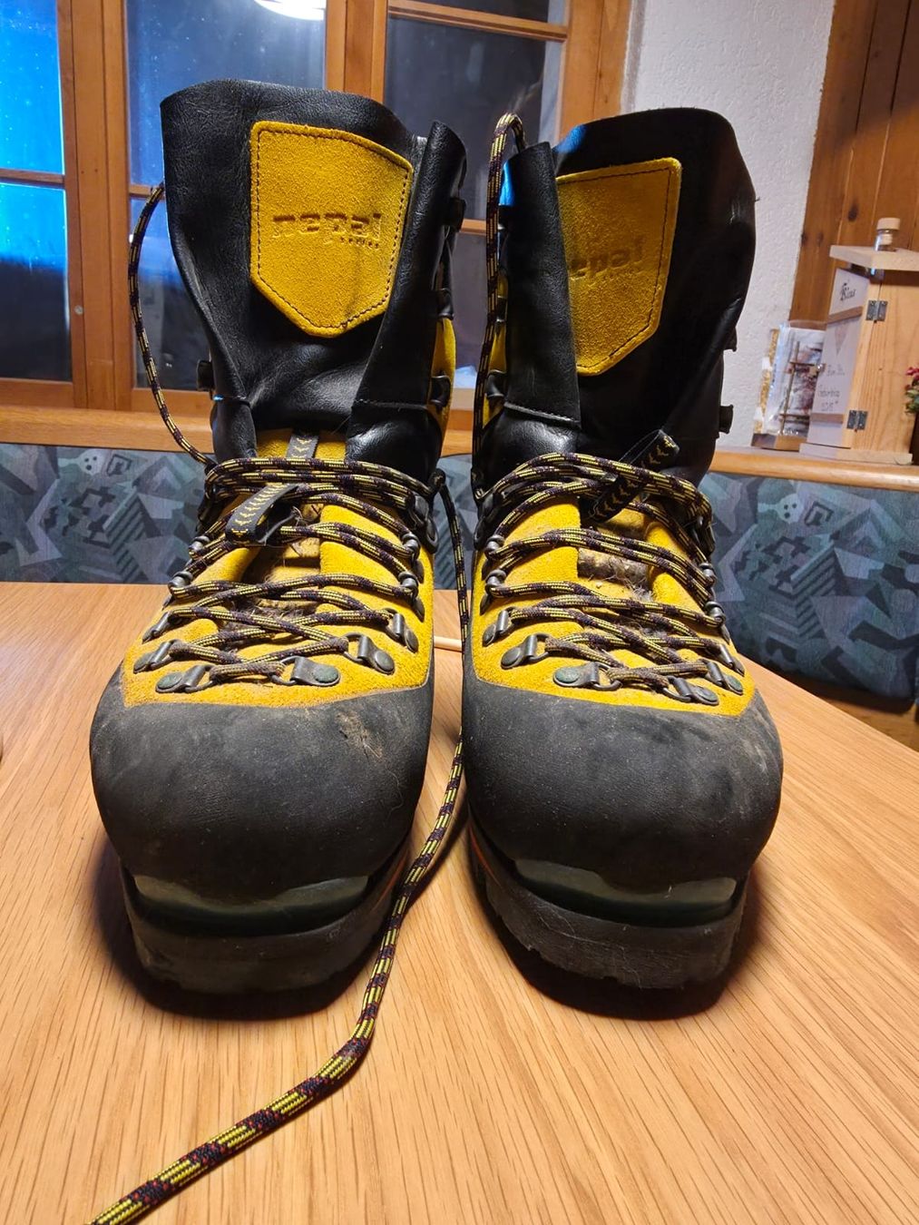La Sportiva Scarpe da uomo: LaSportiva Schuhe Grösse 43 – Usato da Wattwil venduto da gabber010 2