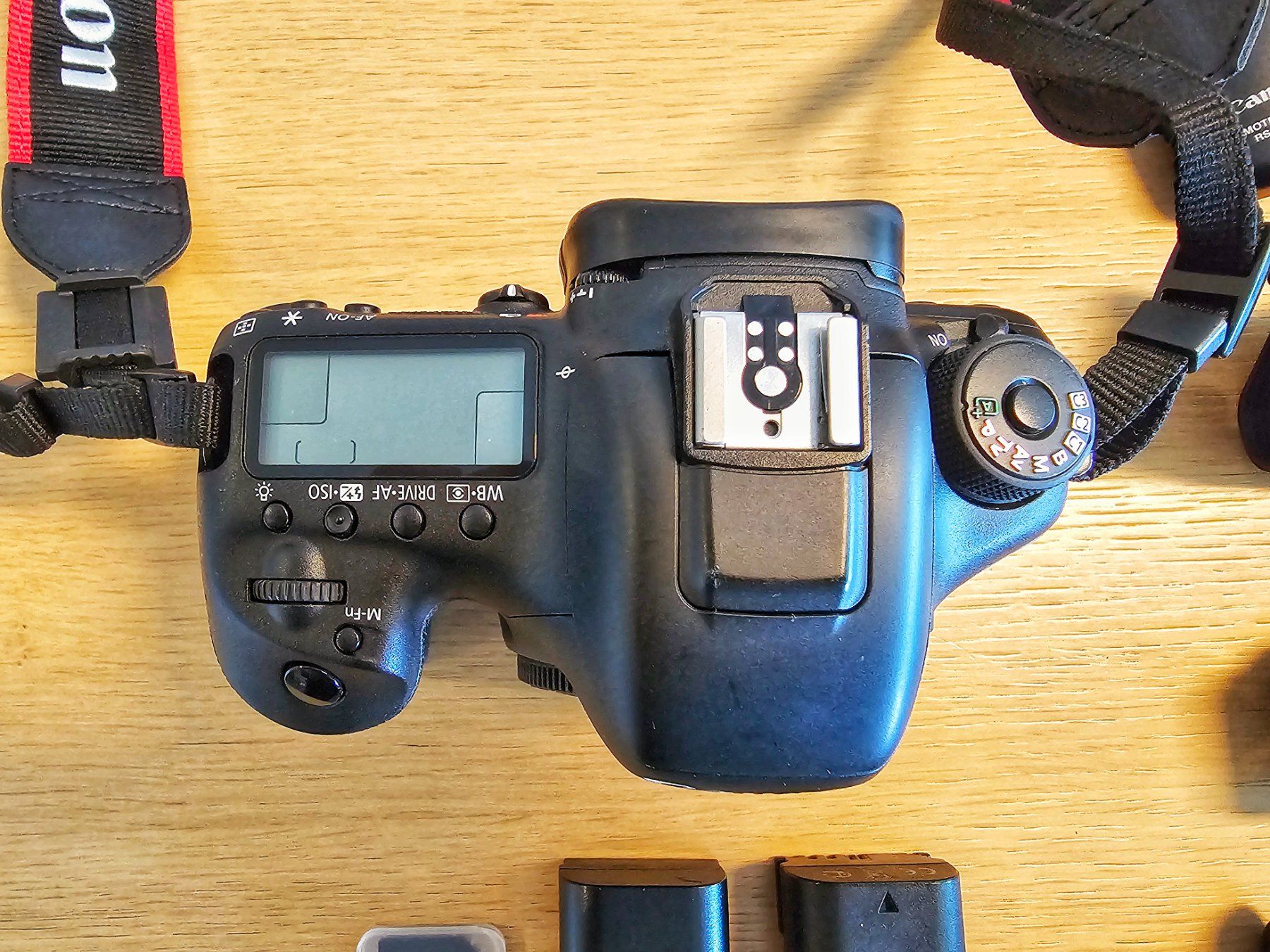 Canon Fotocamera: Canon EOS 7D Mk II Mega-Set – Usato da Ossingen venduto da misterocean 1