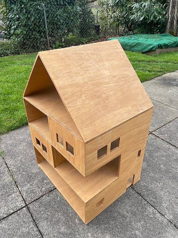 Maisons & Meubles de poupées: Puppenhaus Holz – D'occasion à Rubigen par lia_dwd7 2