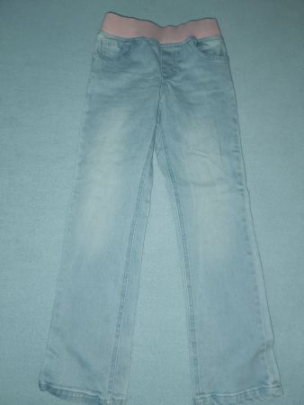 Neue Jeans 122