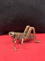 Heuschrecke Figur aus Messing goldfarben massiv neu