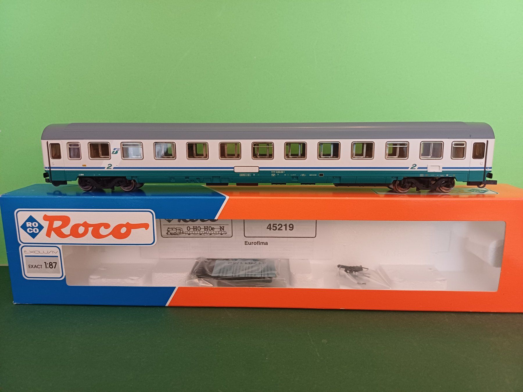 Roco Modellini di ferrovie: Roco 2.Klasse Schnellzugwagen der FS – Usato da Bassersdorf venduto da darki77