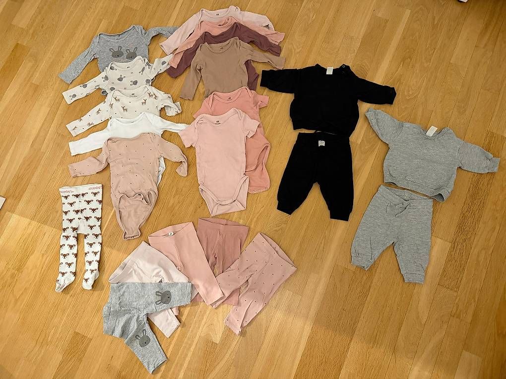Lotti & Set di vestiti: Mädchen-Kleider Grösse 62 – Usato da St. Gallen venduto da verkaufensg