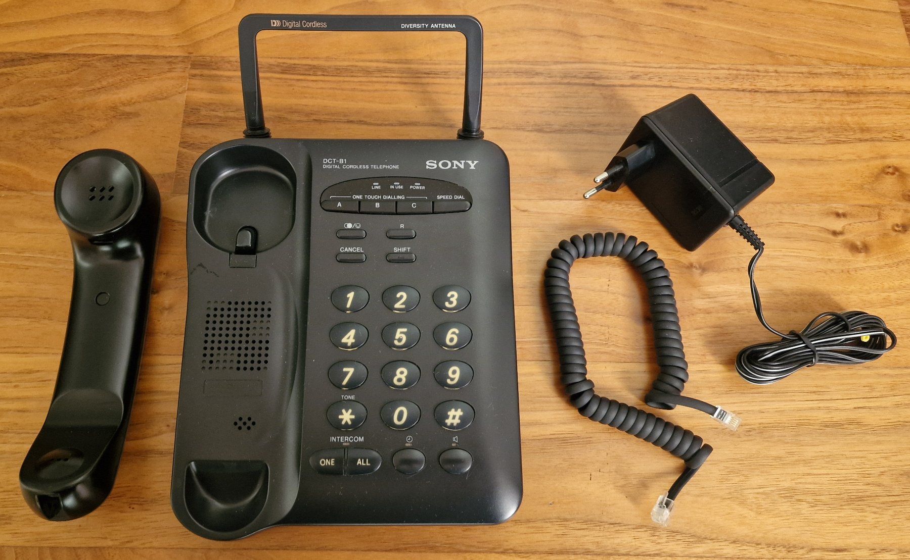 Telefone: SONY DCT-B1 Digital Cordless Phone ohne Handset – Gebraucht aus Lyssach von damorest