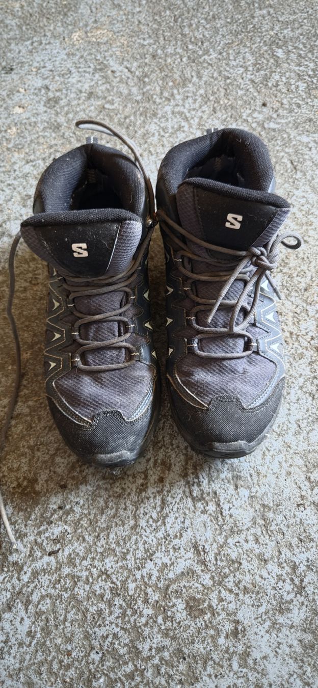 Salomon Chaussures hommes: Salomon Wanderschuhe Gore-Tex Grösse 40 – D'occasion à St.Gallenkappel. par mt23101984
