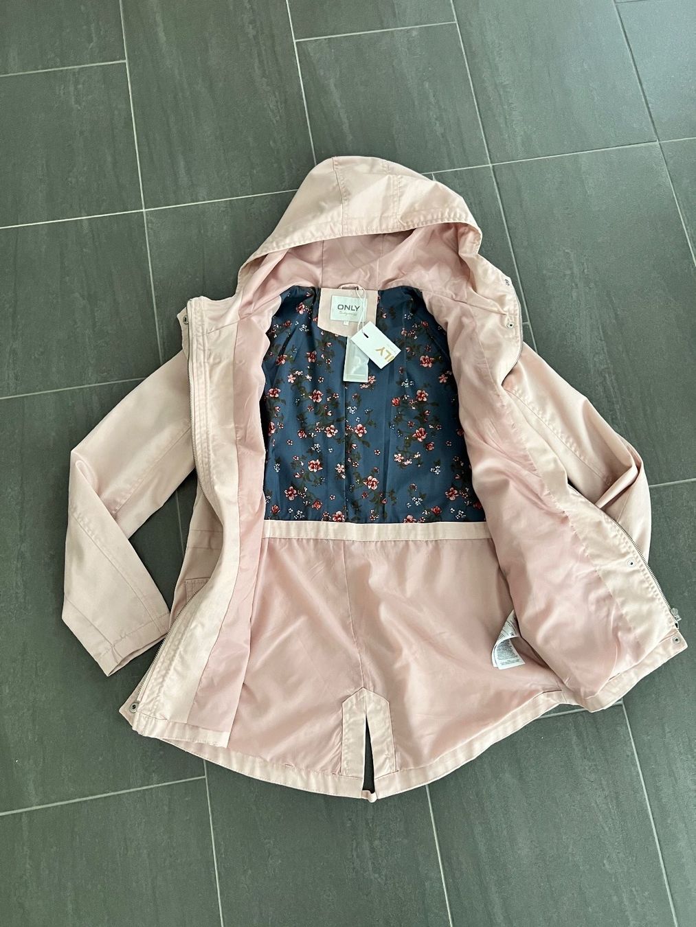 Only Cappotti: Damen Übergangsjacke Only Grösse L Neu – Nuovo (secondo la descrizione) da Wolfwil venduto da Levjus06 7