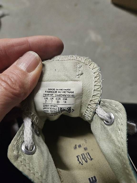 Scarpe per ragazzi: Converse Allstars Kinder Gr. 23 – Usato da St. Gallen venduto da RuppiX 1