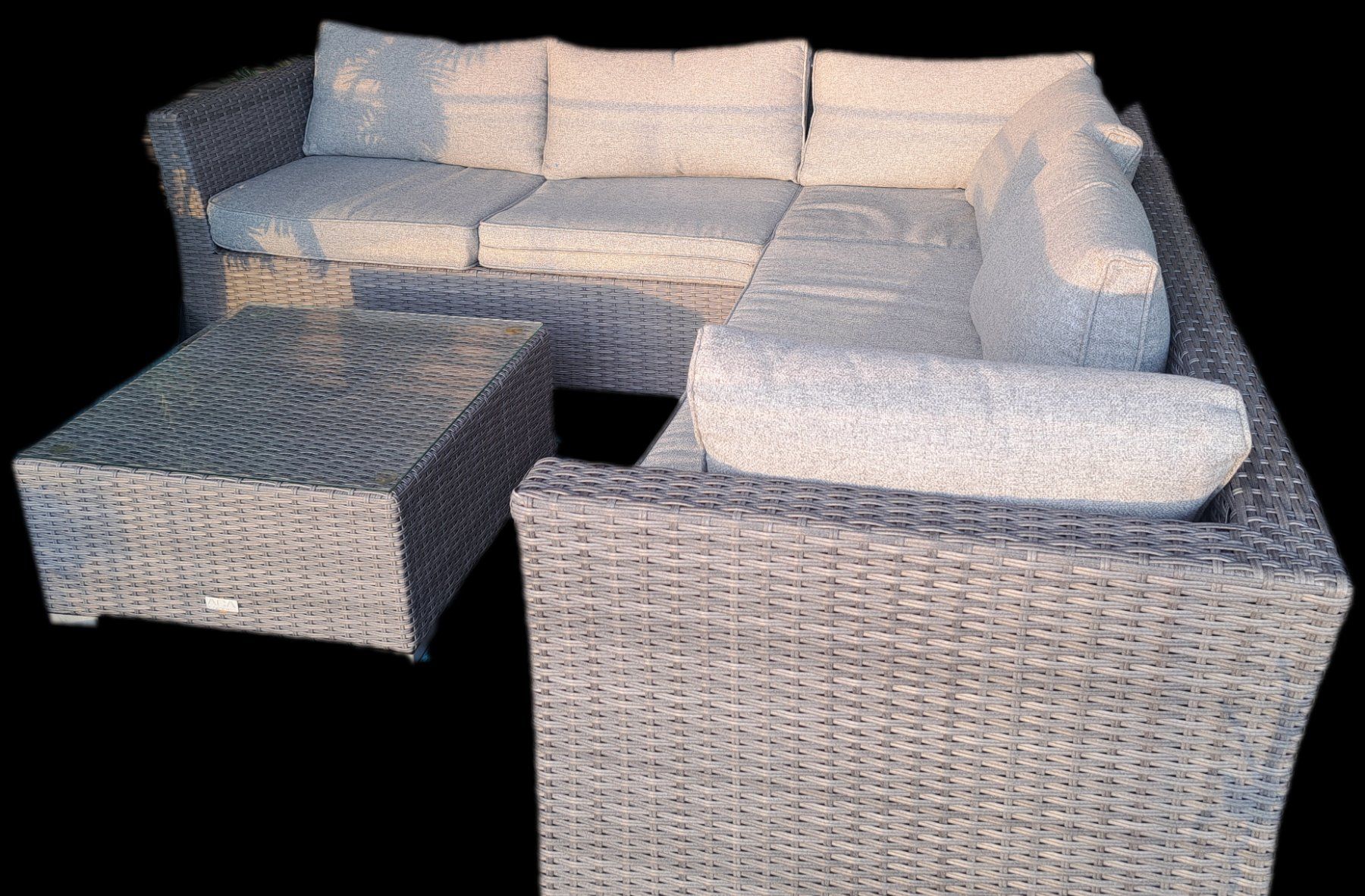 Sofas: Rattan Lounge plus Rattan Glastisch – Gebraucht aus Kaltbrunn von Civi3