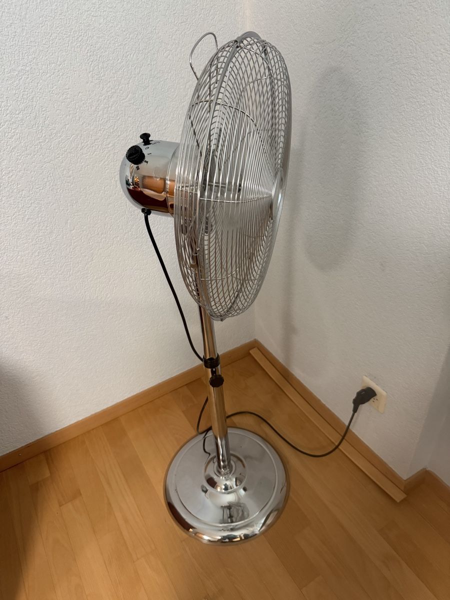 Ventilateurs: AEG Standventilator Chromstahl – D'occasion à Erlenbach ZH par pibooks 2