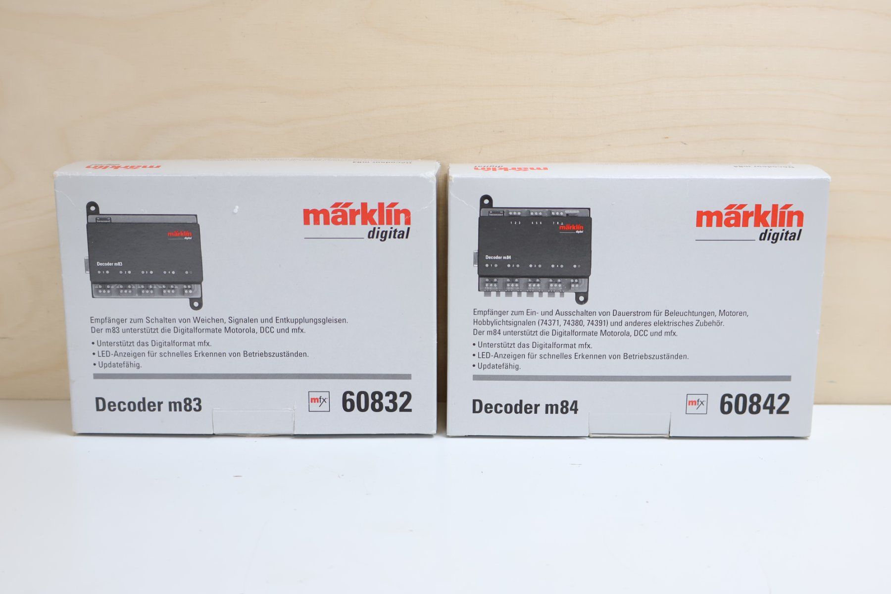 Märklin Modelleisenbahnen: Märklin Weichendecoder m84 + Decoder m83 - 60842 / 60832 – Gebraucht aus Winterthur von  6