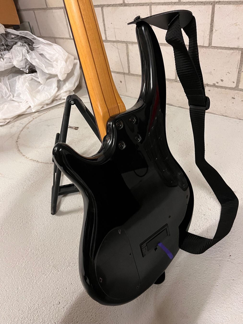 Strumenti musicali: Dean 4-String Bass, schwarz – Usato da Turgi venduto da stefanroos 1