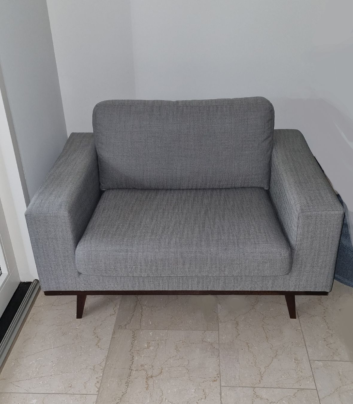 Micasa Poltrone: Modernes Sofa, 2-Sitzer, grau, top Zustand – Nuovo (secondo la descrizione) da Uebeschi venduto da bal_8g5n 1