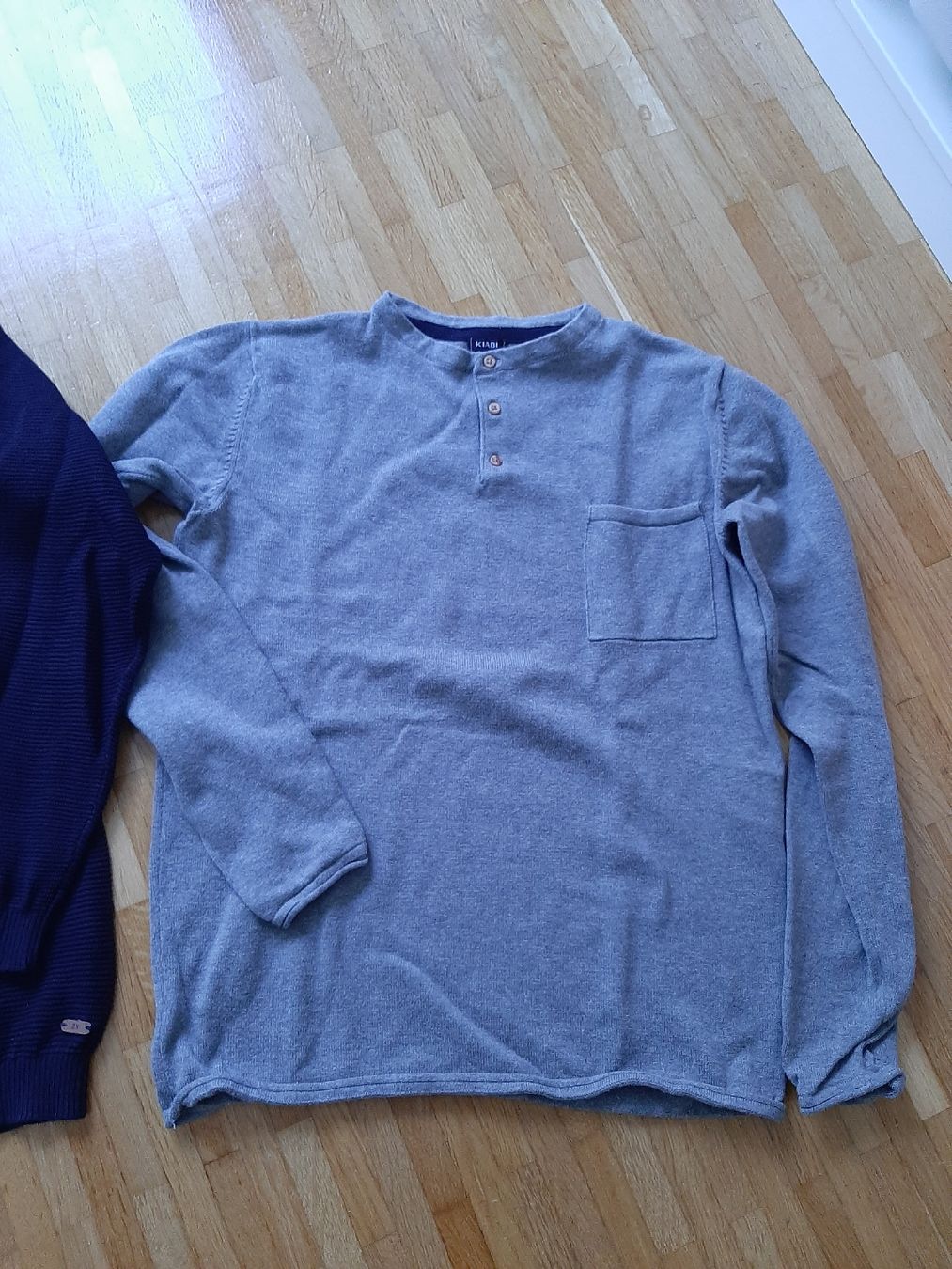 Pulls et sweat-shirts: Lot pull 2 pulls Neufs garçon taille 146 /152  – Neuf (Voir description) à Petit-Lancy par pecaesculca 1