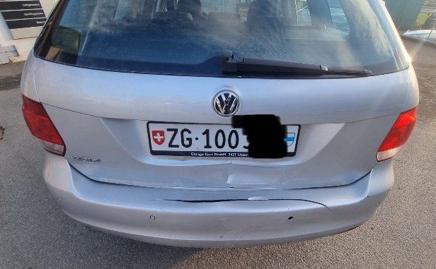 VW Golf Variant 1.6 TDI (Mit Totalschaden)