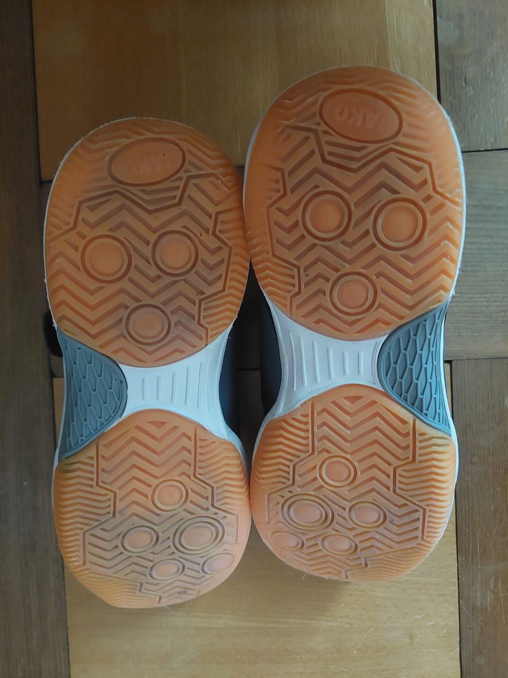 Jako Schuhe für Jungen: Jako Turnschuhe Grösse 36 – Gebraucht aus Beckenried von Havacola 2