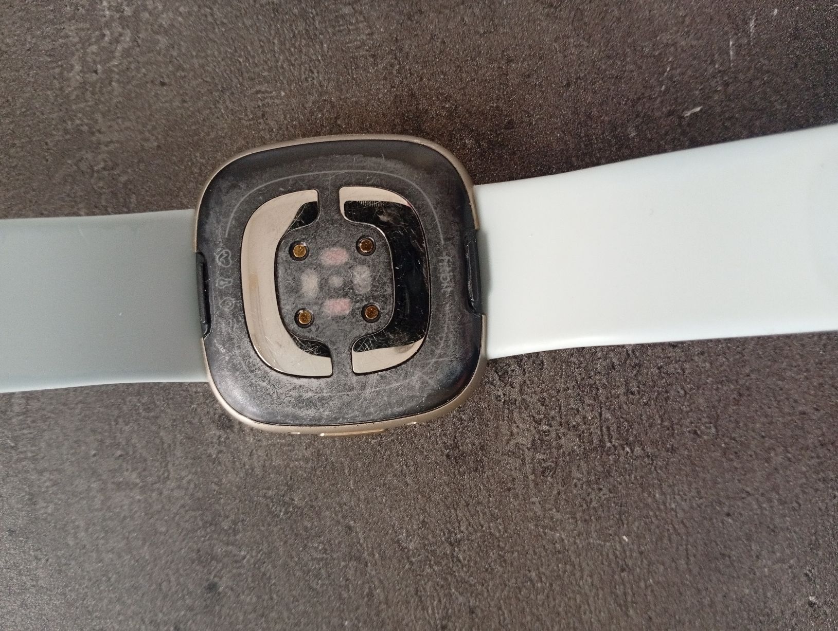 Fitbit Smartwatch: Fitbit Sense2 – Usato da Luzern venduto da napolibobi 1