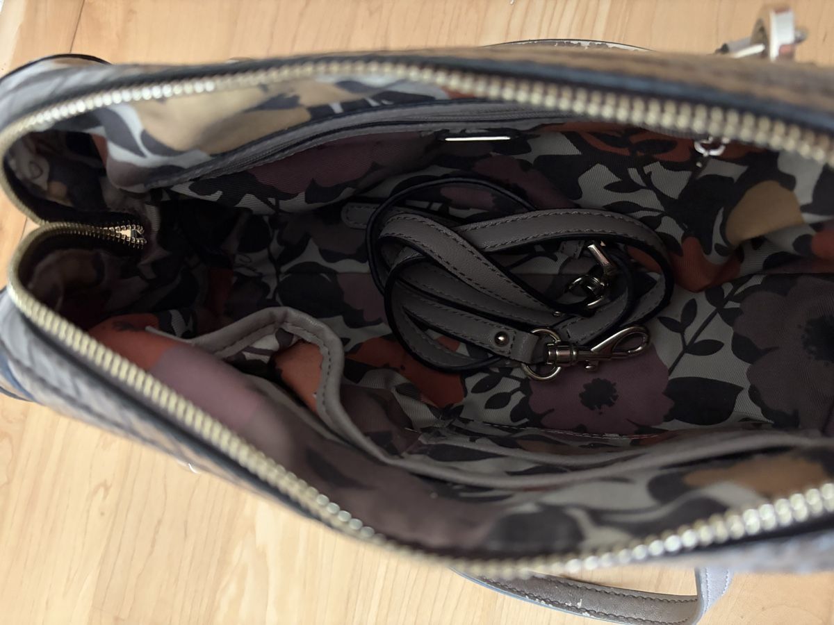 Guess Sacs femmes: Handtasche Guess Krokoprint braun – D'occasion à Chur par weewoo 4
