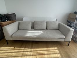 Stylisches 3er-Sofa / Schlafsofa in beige