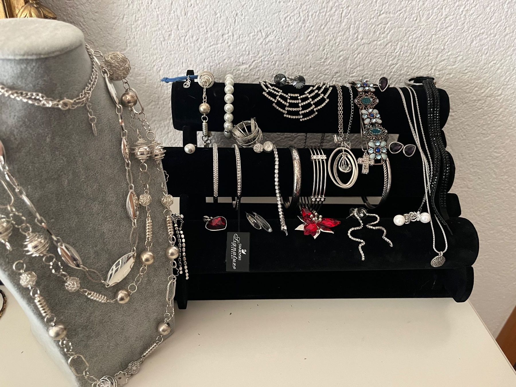 Swarovski Sonstiger Schmuck: Schmuck Lot, Swarovski und modeschmuck – Neu (gemäss Beschreibung) aus Kirchleerau von Dalmi220