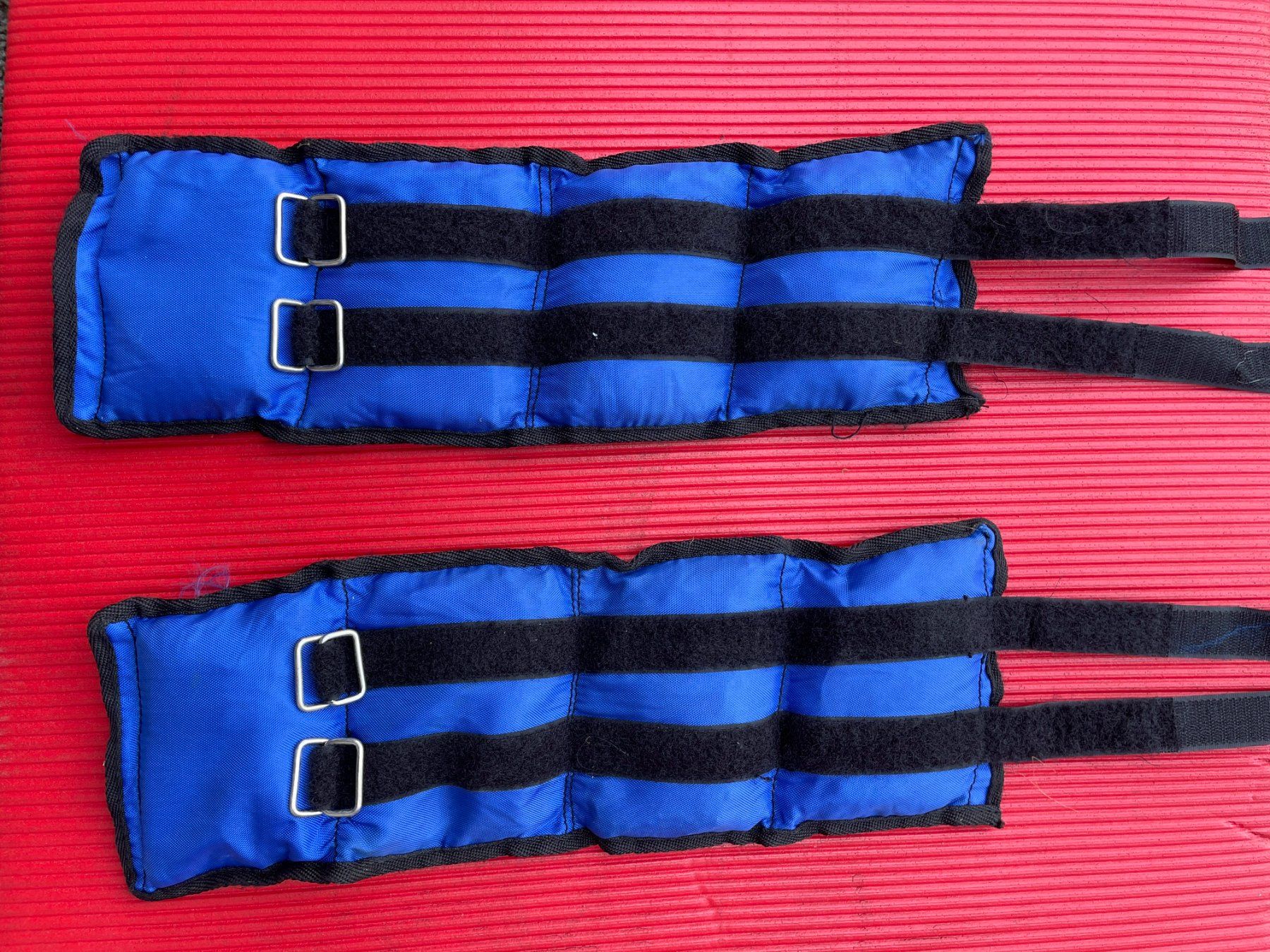 Manubri & Pesi: Gewichtsmanchetten für Hand- oder Fusgelenk – Usato da Ittigen venduto da bodycross-01
