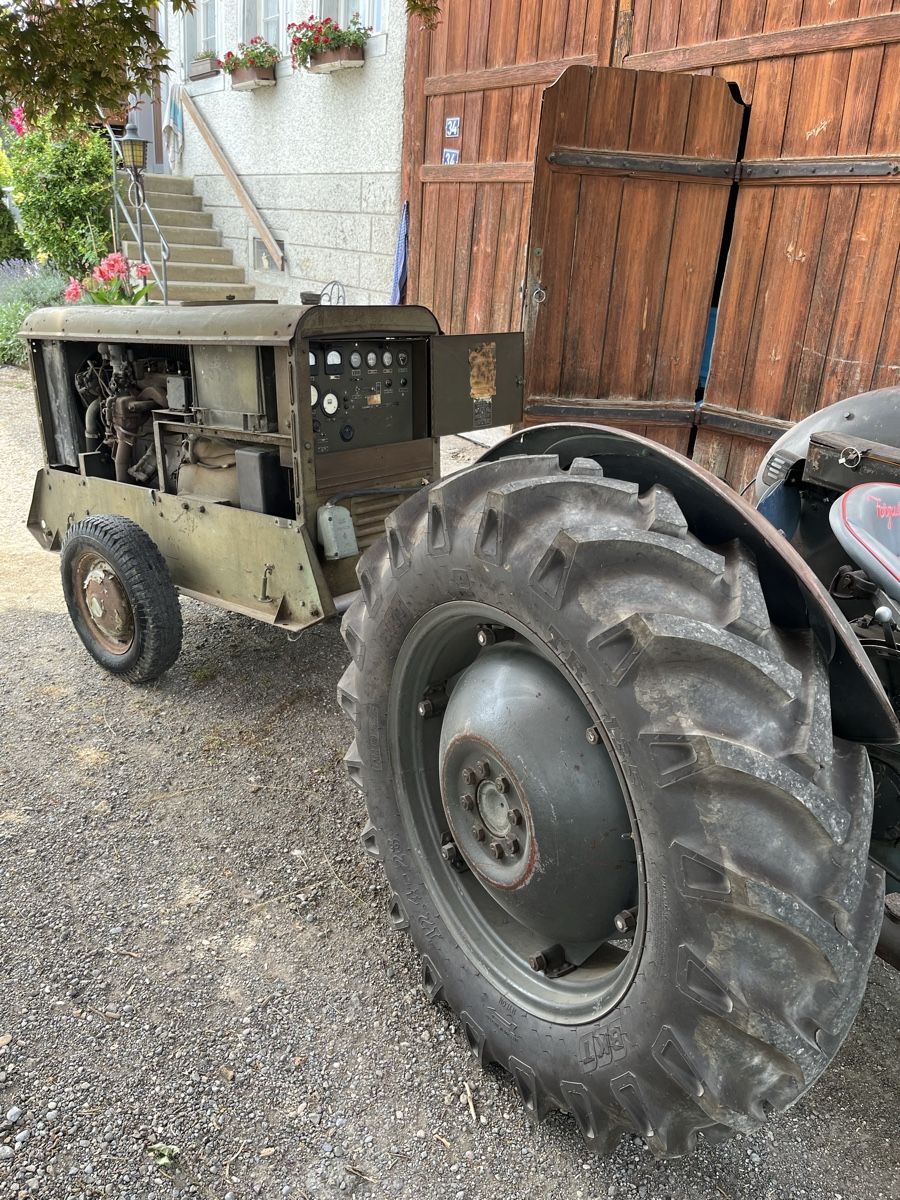 Generatori di corrente: Notstromaggregat 2 Weltkrieg Willys Jeep Motor – Usato da Niederhasli venduto da Rudge1 4