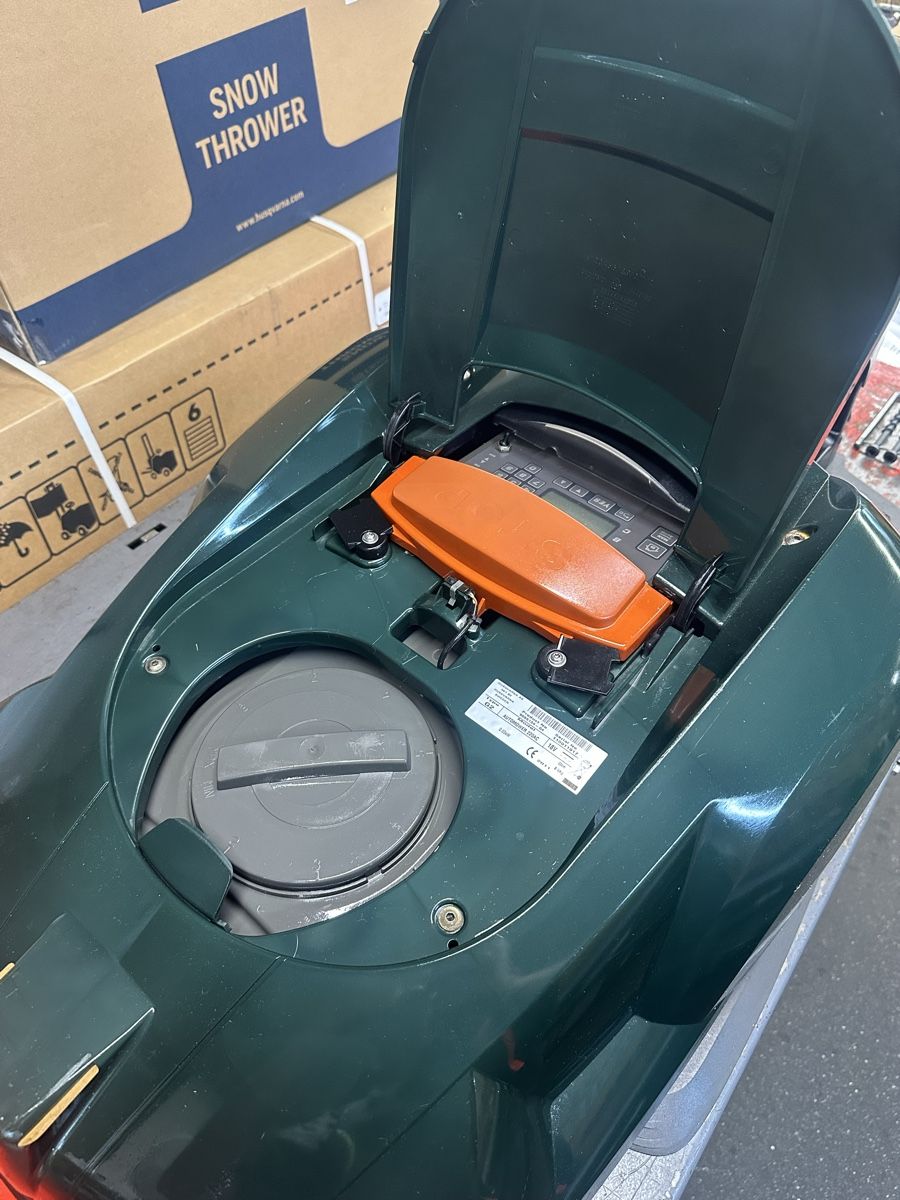 Husqvarna Rasenmäher: Husqvarna Automower 220AC  ab grossem Service – Gebraucht aus Malters von BachBrun 4