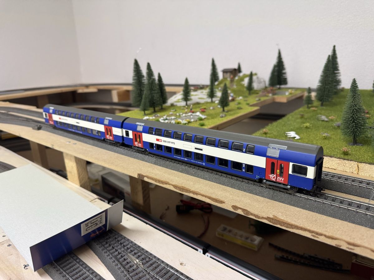Roco Modellini di ferrovie: Roco ZVV Wagen  – Nuovo (secondo la descrizione) da Oberwil BL venduto da AuM03 3