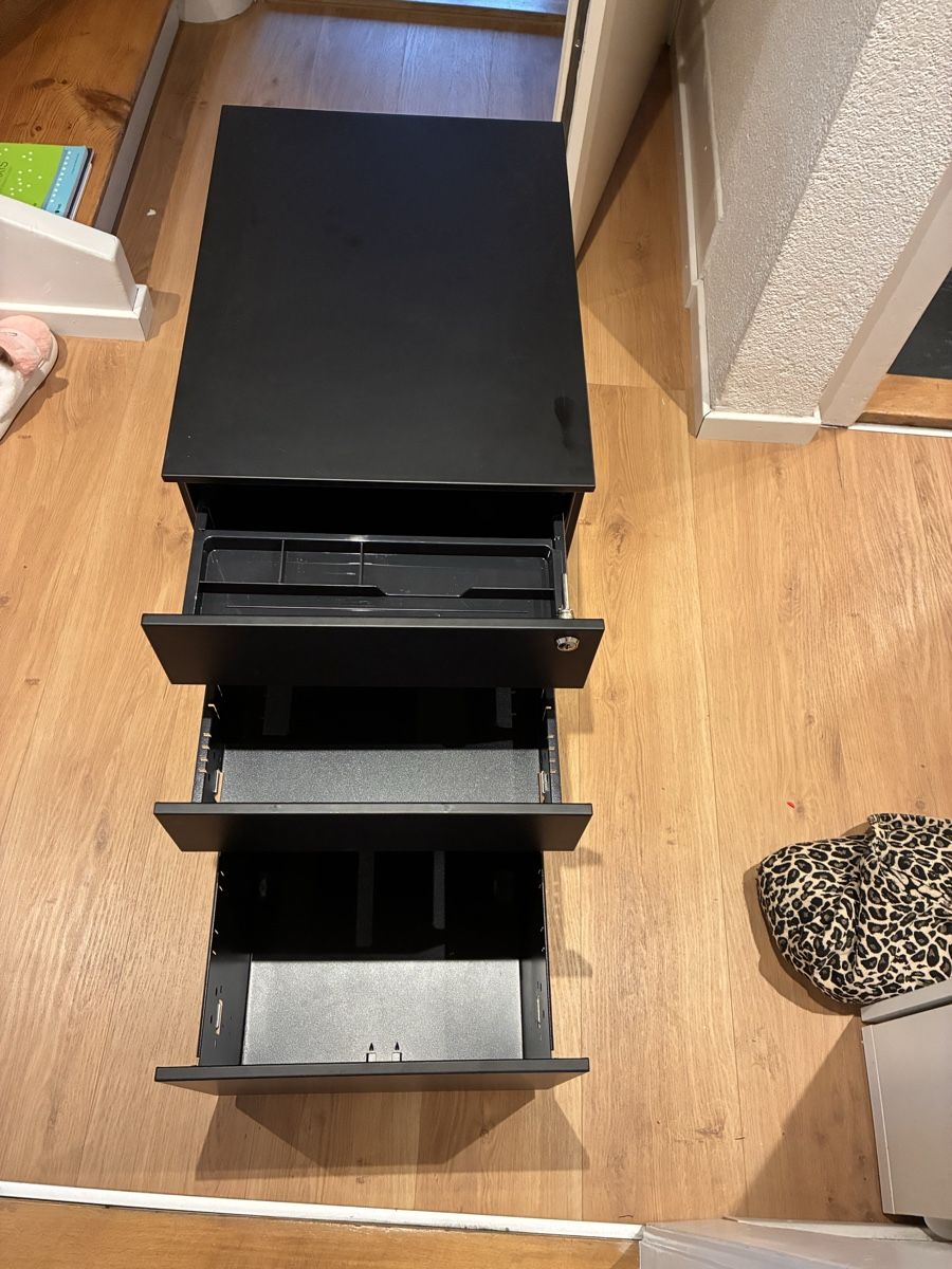 Banconi: Songmics Rollcontainer schwarz 3 Schubladen – Usato da Schaffhausen venduto da Sepelino 2