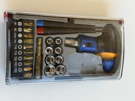 T-Griff Schraubendreher Set mit Bits und Nüssen (2I6)
