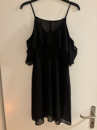 Elegantes schwarzes Kleid von River Island Gr. 38 (UK 12) –