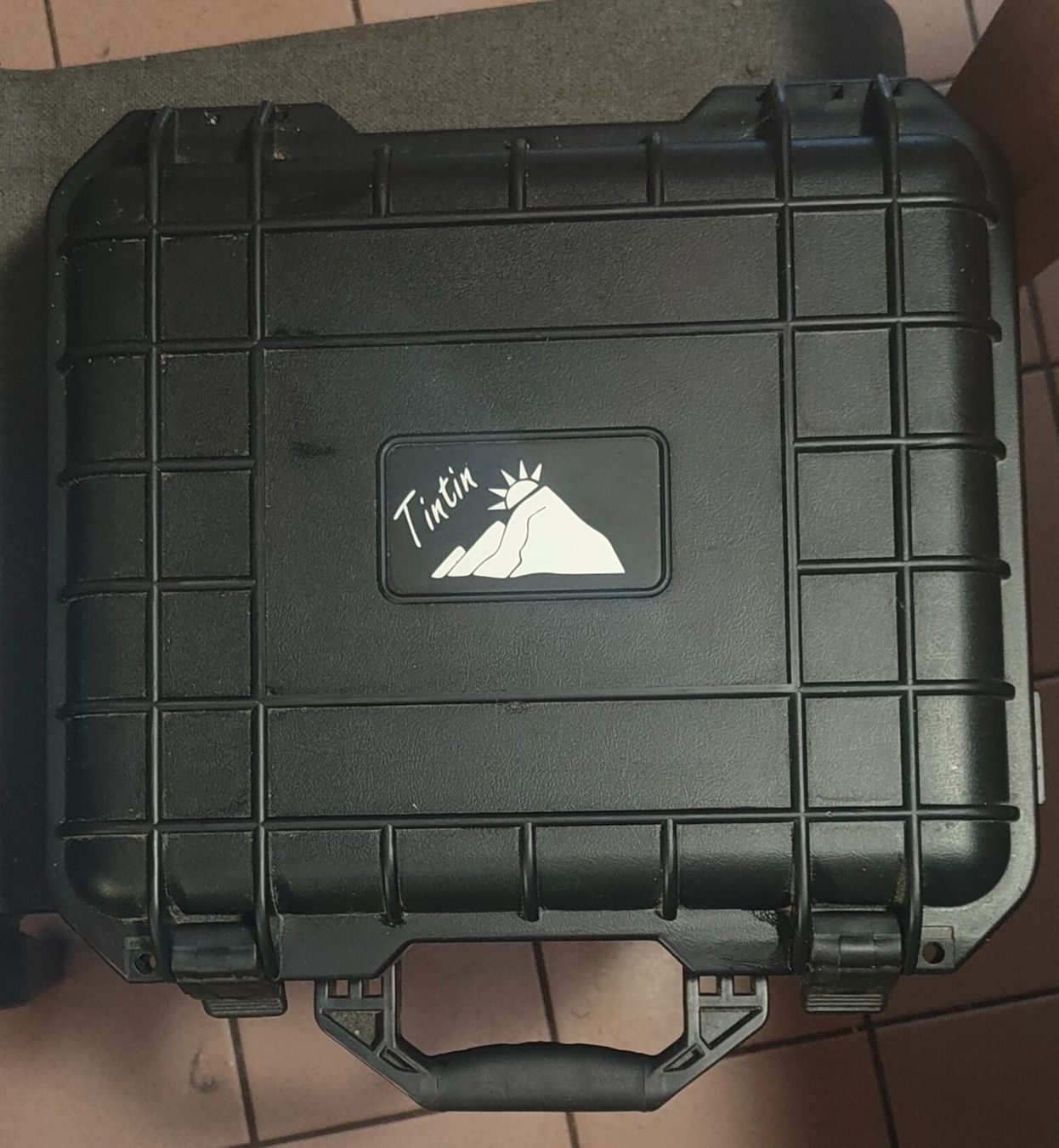 SkyRC Batterie, Caricabatterie & Alimentatori: Station de charge 220/12v accus rc – Nuovo (secondo la descrizione) da Grandsivaz venduto da Falcolly 2
