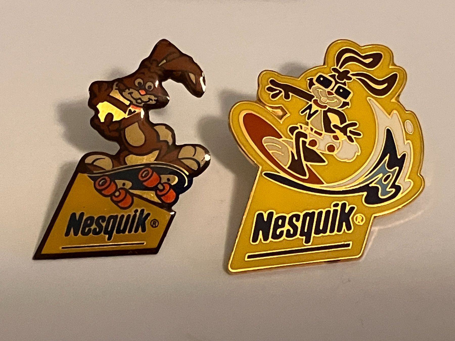 Plaketten & Abzeichen: 2 Pin Nesquik – Gebraucht aus Basel von djwwpp