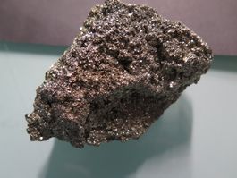 Hochglänzende Pyrit Stufe auf allen Seiten von Peru,  358 gr
