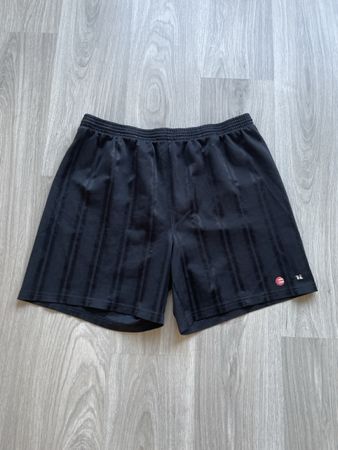 Schwarze Sport Shorts - perfekt für den Sommer! Gr. L