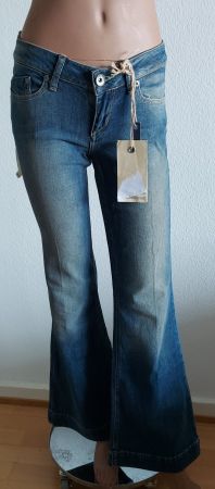 Neue LTB Damen Jeans Gr. 28/34 Superflare