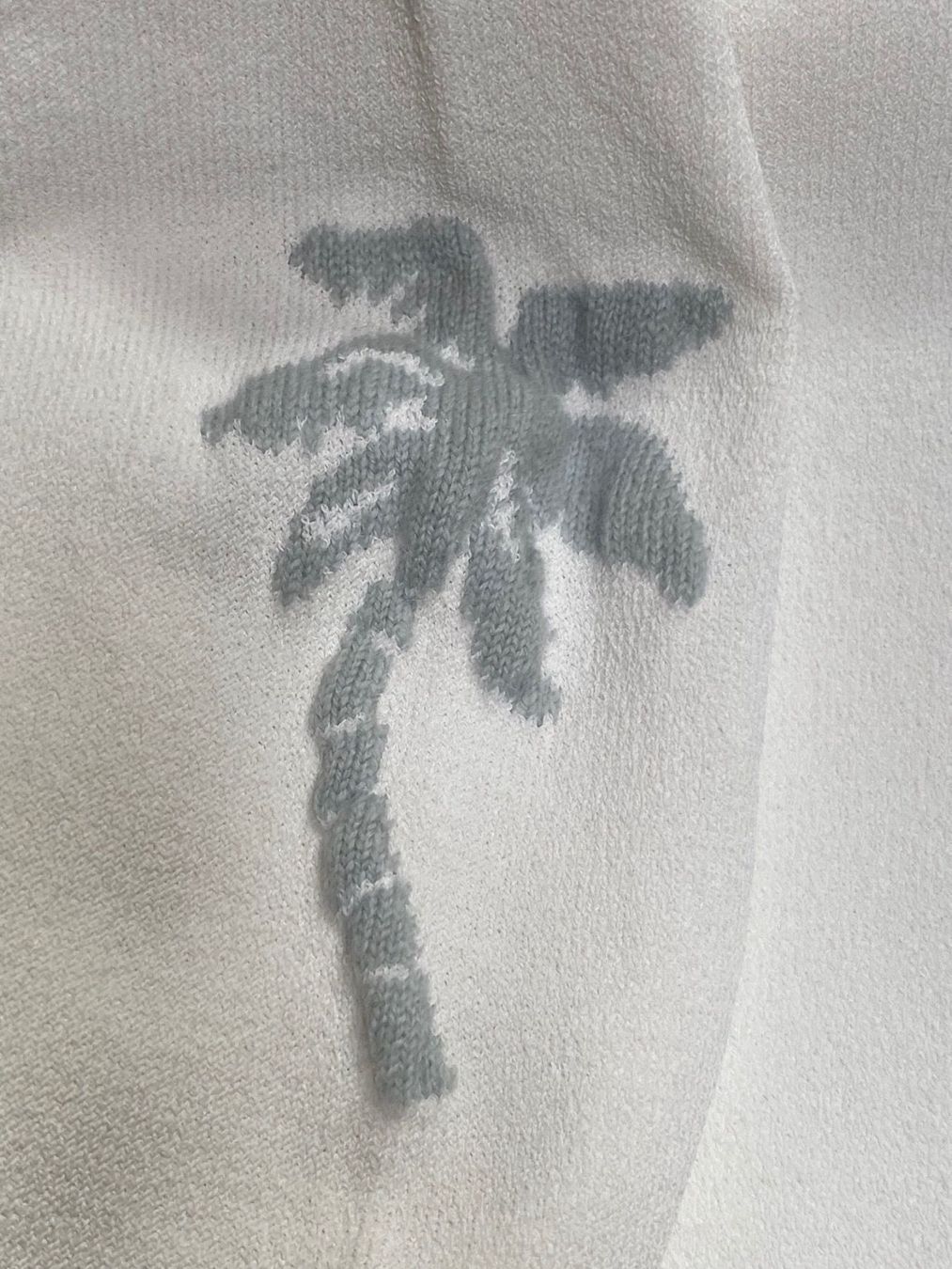 Top: Joli pull blanc avec motif. XS – Nuovo (secondo la descrizione) da Grund b. Gstaad venduto da PlageNeige 6