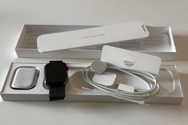 Apple Watch Series 8 GPS+Cellular, Edelstahl, Milanese, OVP