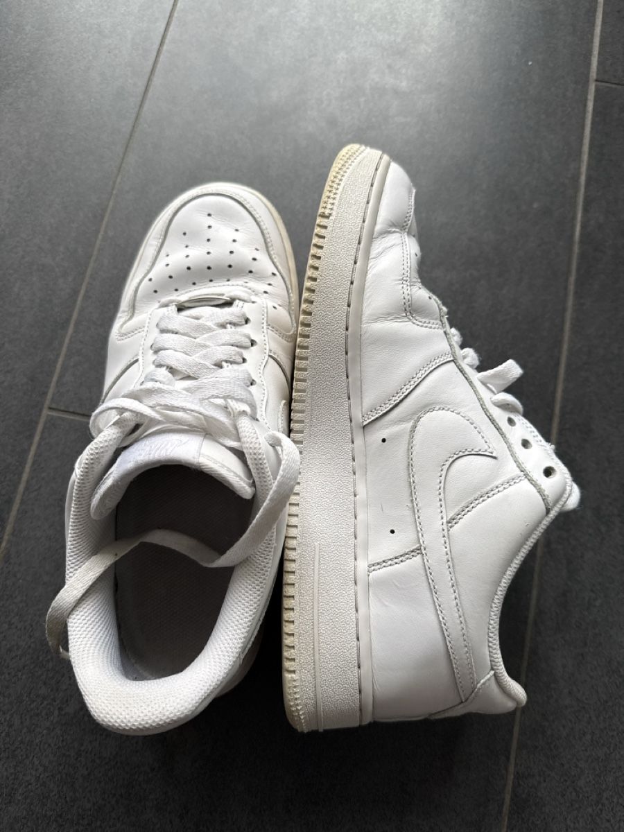 Nike Chaussures hommes: Weisse Nike Air Force 1 – D'occasion à Bern par jea_g5c2 2