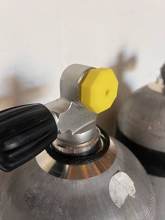 Toutes les pièces détachées: DIN Ventildeckel Staubschutzpro Stück – Neuf avec emballage d'origine à Flums par mojo265 1