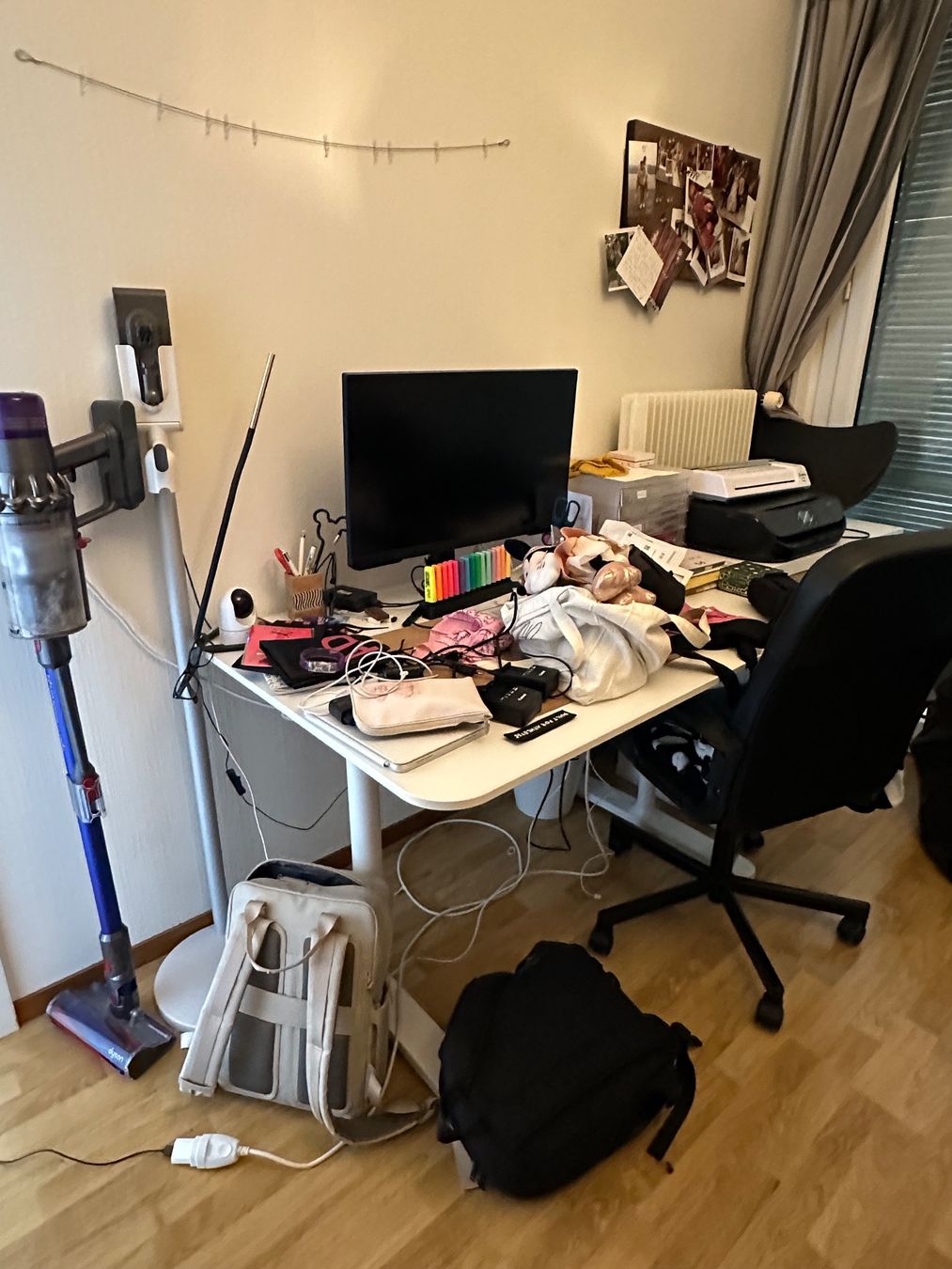 Schreibtische: Bureau – Gebraucht aus St-Légier-Chiésaz von alissar11