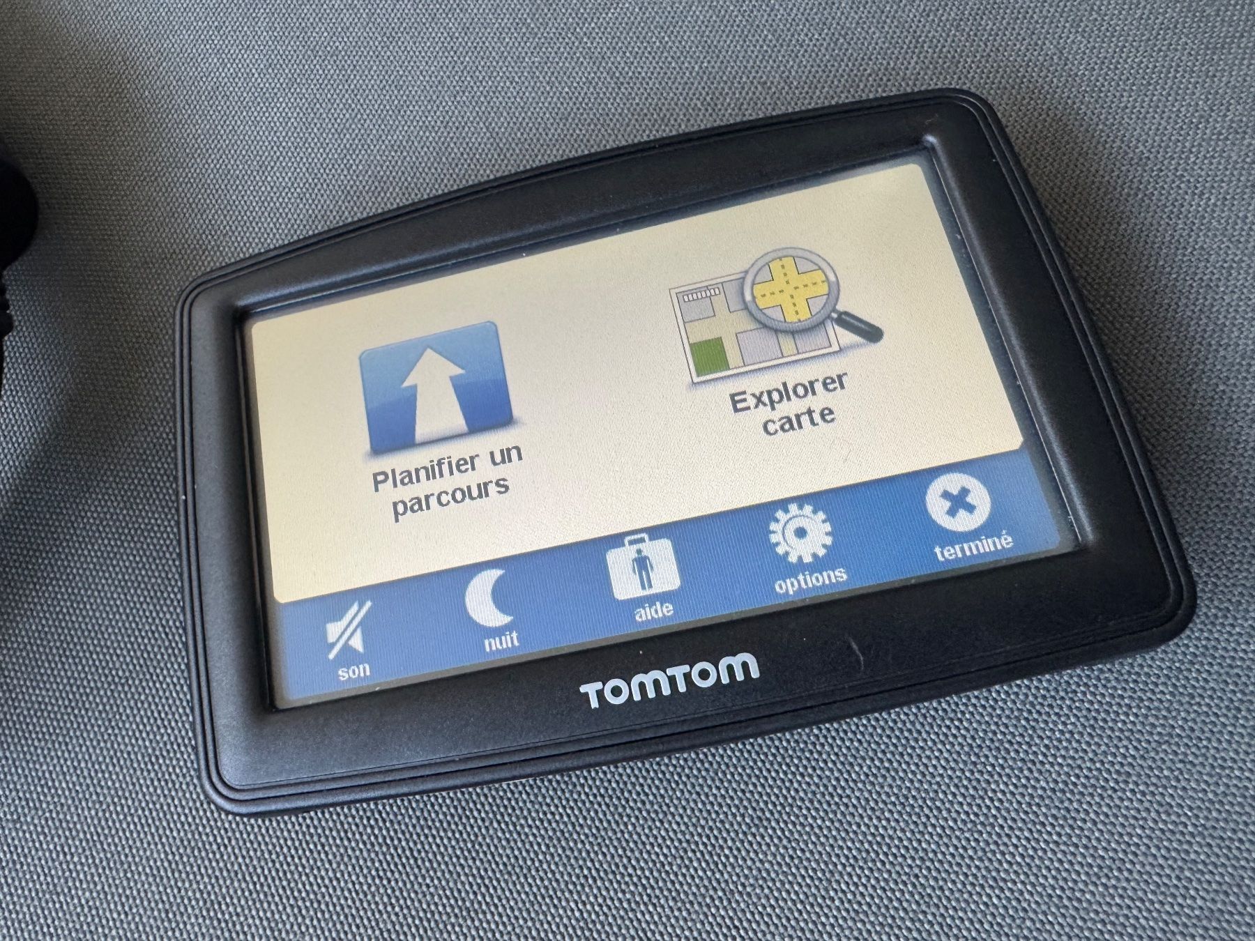 Tomtom Navigationsgeräte: Système de navigation TomTom – Gebraucht aus Lausanne von Denis- 4